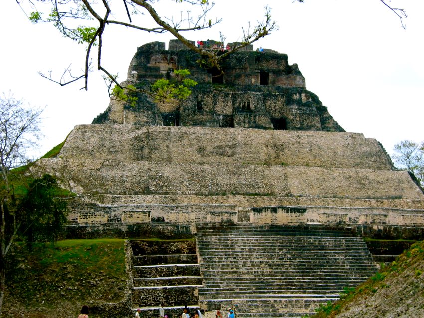 xunantunich