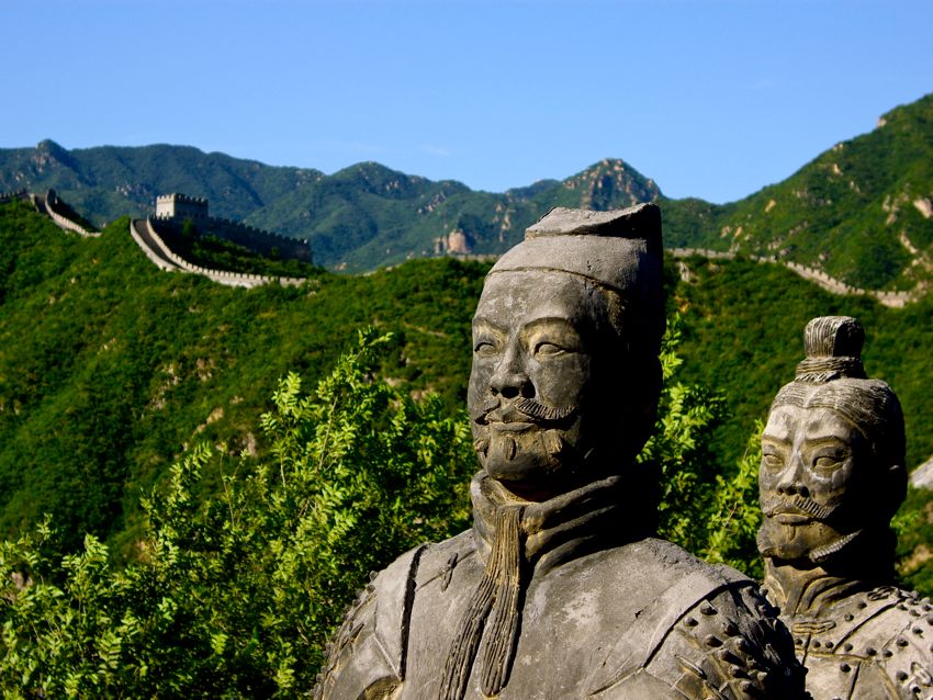 great wall and warriors