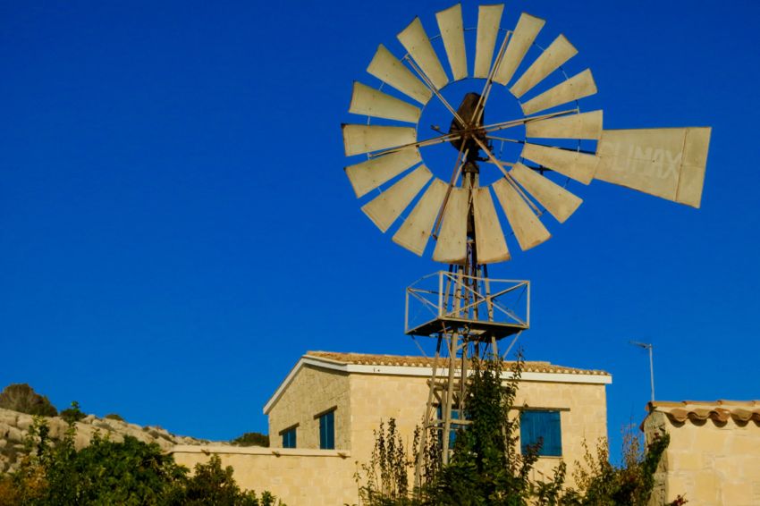 coast east of larnaka