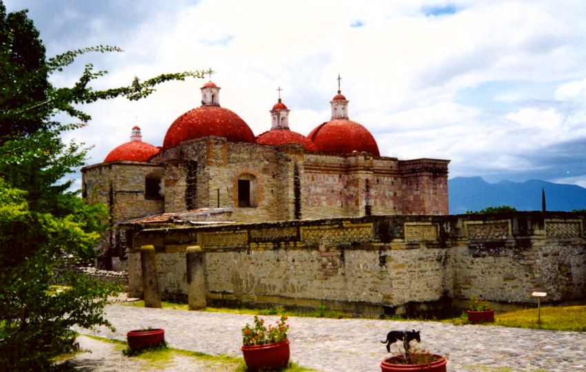 mitla, 2002