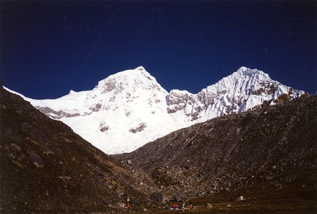 pisco base camp - morning view