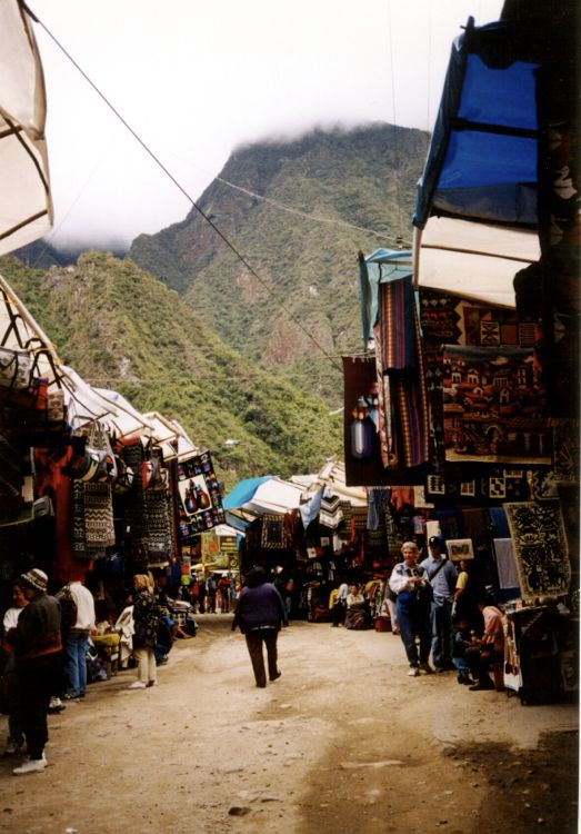 agua caliente - market