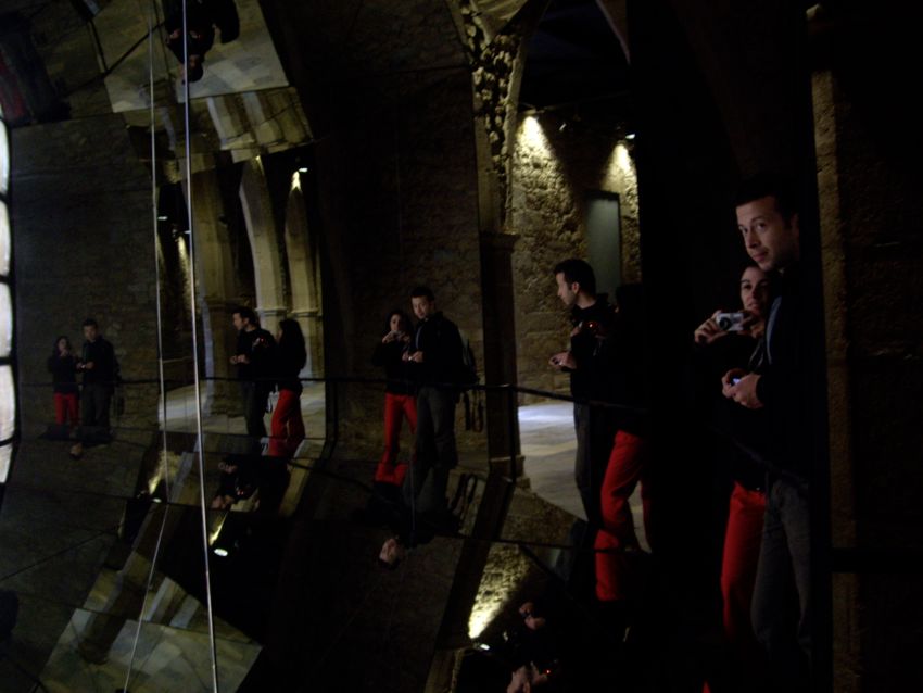 lisbon - mirrors in castelo de san jorge 