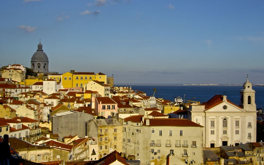 lisbon - alfama