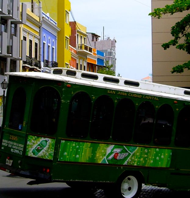 san juan - bus in old town